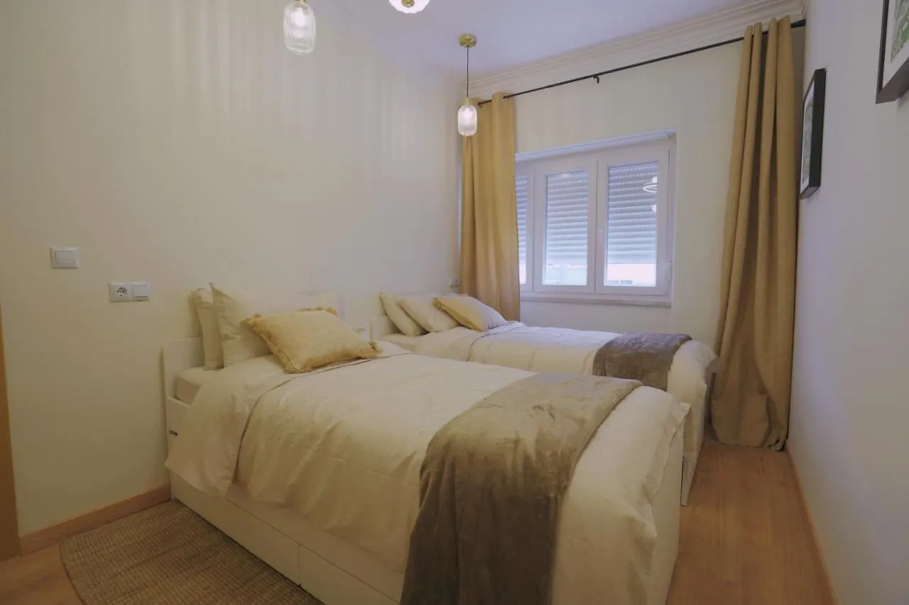 Ferienwohnung Lisbon Charming 94D, Next To Metro 0*,