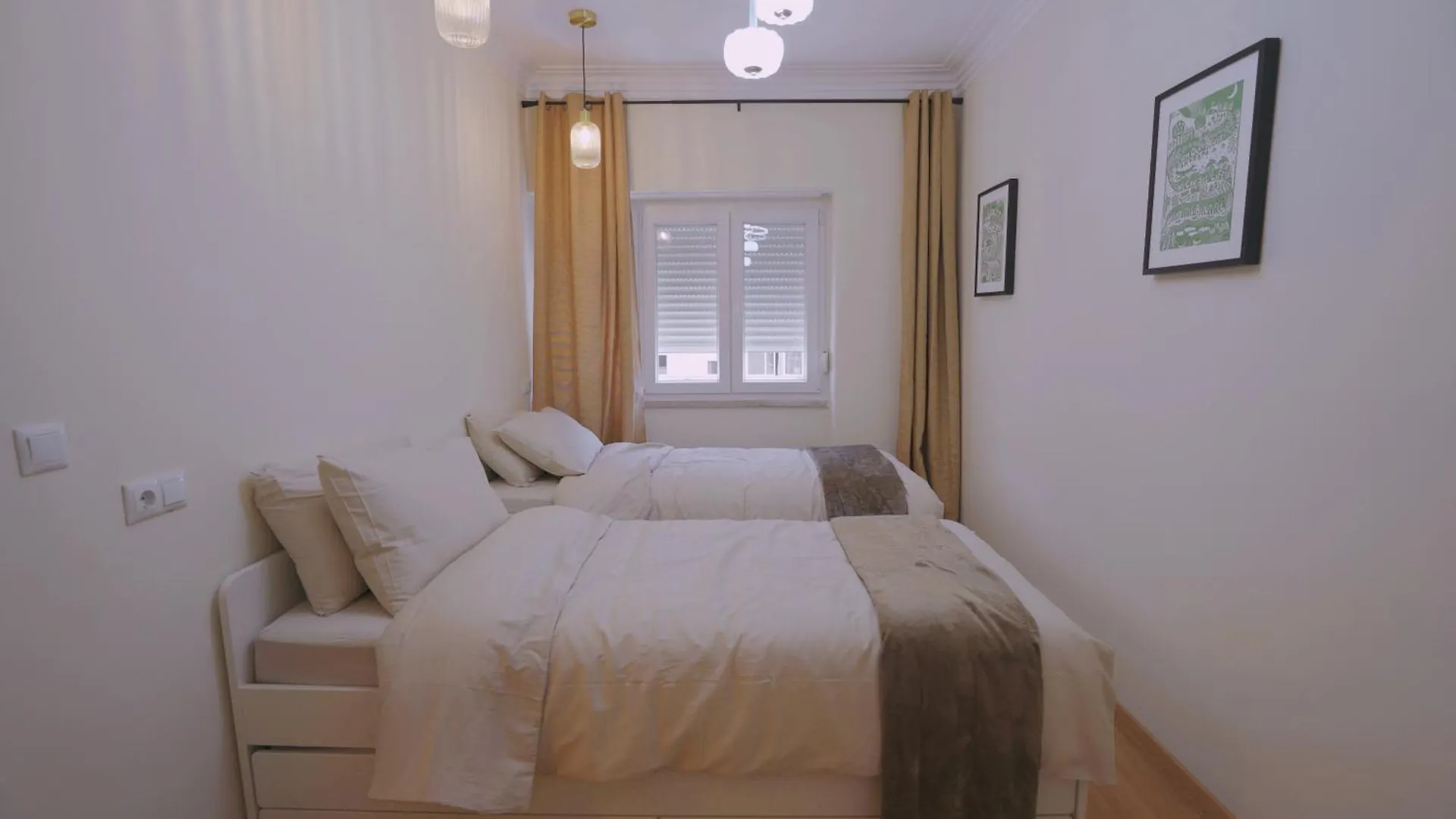 Apartment Ferienwohnung Lisbon Charming 94D, Next To Metro